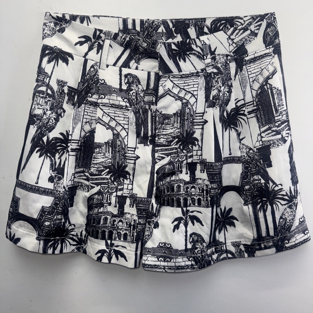 FOREVER 21 SATIN‎ SHORTS SIZE MEDIUM